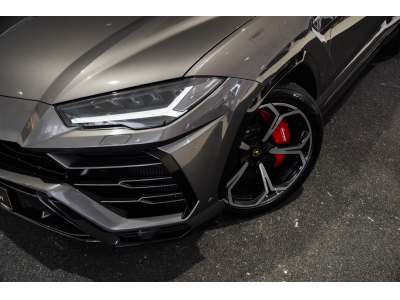 Lamborghini Urus V8 - GRIGIO KERES / ROSSO REA