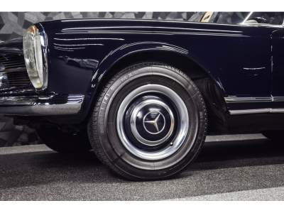 Mercedes-Benz SL 230 PAGODE - 1964
