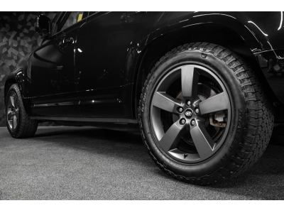 Land-Rover Defender P400 X- Dynamic