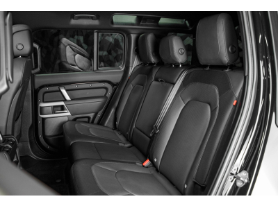 Land-Rover Defender P400 X- Dynamic