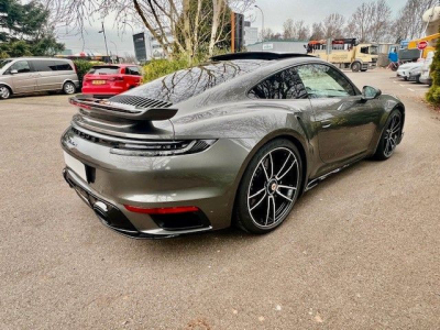 Porsche 992 911 Turbo S Coupé  LIFT|KAM|CERAMICIPano VOLL -1Hand