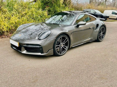 Porsche 992 911 Turbo S Coupé  LIFT|KAM|CERAMICIPano VOLL -1Hand