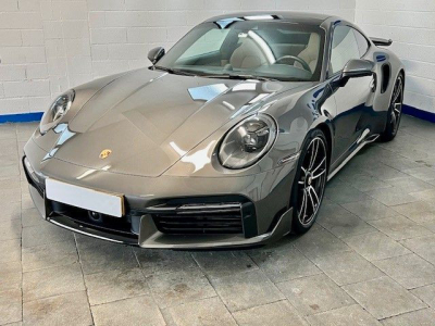 Porsche 992 911 Turbo S Coupé  LIFT|KAM|CERAMICIPano VOLL -1Hand