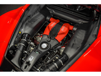 Ferrari F8 Tributo V8 Biturbo - ROSSO CORSA