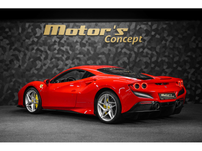 Ferrari F8 Tributo V8 Biturbo - ROSSO CORSA