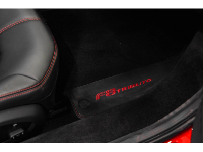 Ferrari F8 Tributo V8 Biturbo - ROSSO CORSA
