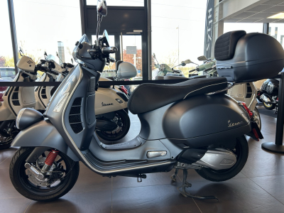 Vespa Faro Basso SEI GIORNI 300