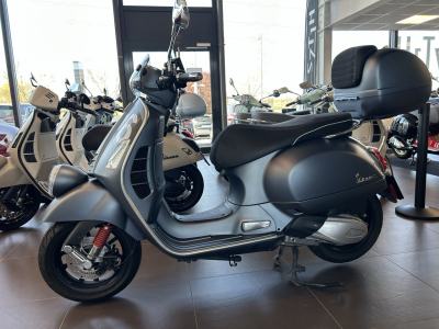 Vespa Faro Basso SEI GIORNI 300