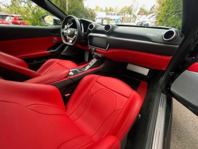 Ferrari Portofino 3.9 T V8 DCT -1Hand * Maintenance 7Jahre *