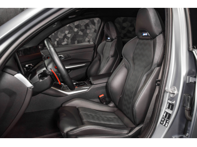 BMW M3 G81 Compétition Touring X-Drive - PACK CARBONE / AKRAPOVIC