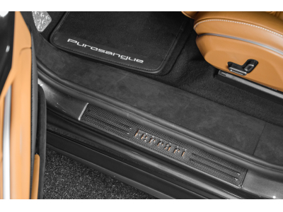 Ferrari Purosangue 6.5 V12 - GRIGIO SILVERSTONE - PACK CARBONE
