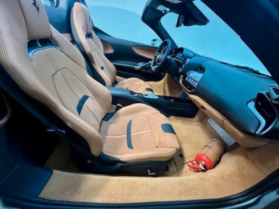 Ferrari SF90 Spider JBL Lift Kamera Garantie -1Hand