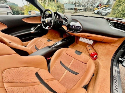 Ferrari SF90 Spider JBL Lift Kamera Garantie -1Hand