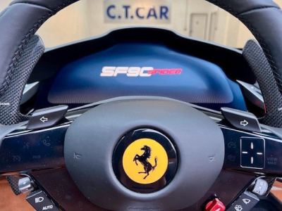 Ferrari SF90 Spider JBL Lift Kamera Garantie -1Hand