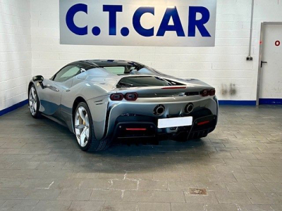 Ferrari SF90 Spider JBL Lift Kamera Garantie -1Hand