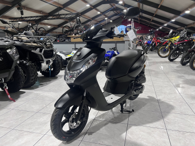 Peugeot Kisbee Black Edition CL B  45 km/h