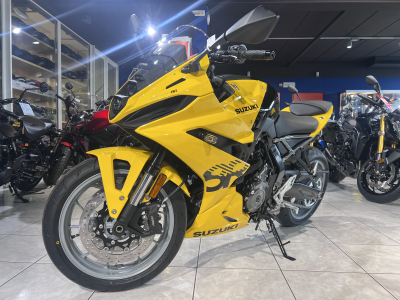 Suzuki GSX-8R 