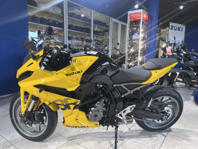 Suzuki GSX-8R 