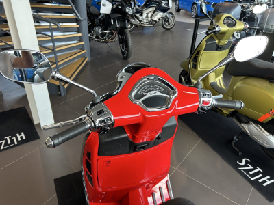 Vespa GTS 310 Mickey Mouse Disney Edition STH71