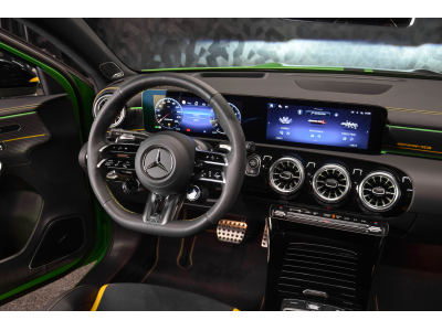 Mercedes-Benz A 45 AMG S 4 MATIC+ / FINAL EDITION