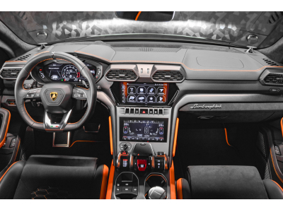 Lamborghini Urus V8 CAPSULE - NERO NOCTIS / ARANCIO ATLAS