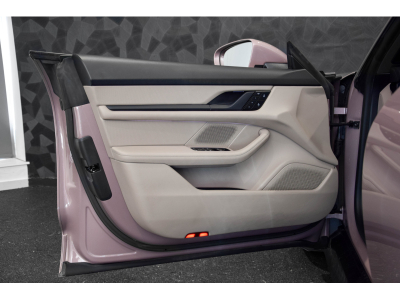 Porsche Taycan Batterie Performance Plus - Frozen Berry Metallic