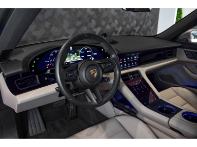 Porsche Taycan Batterie Performance Plus - Frozen Berry Metallic