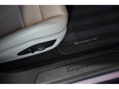 Porsche Taycan Batterie Performance Plus - Frozen Berry Metallic