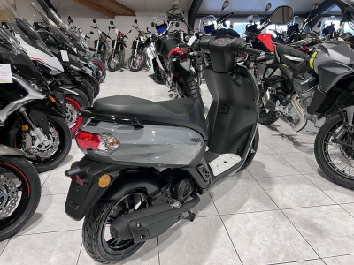 Peugeot Kisbee CL B  45 km/h Meteor Grey