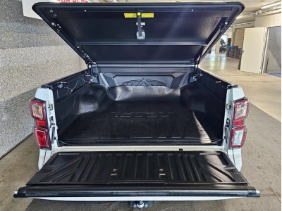 Isuzu D-Max 23 DC V-CROSS 4WD AUTO CUIR 1 HAND