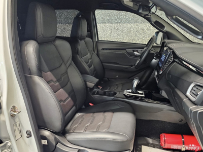 Isuzu D-Max 23 DC V-CROSS 4WD AUTO CUIR 1 HAND