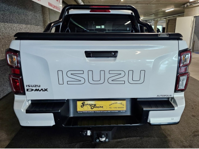 Isuzu D-Max 23 DC V-CROSS 4WD AUTO CUIR 1 HAND