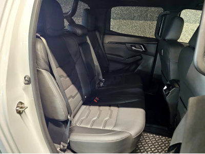 Isuzu D-Max 23 DC V-CROSS 4WD AUTO CUIR 1 HAND