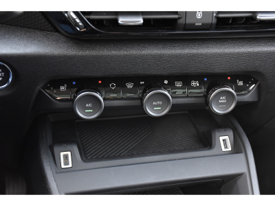 Citroën C4 X 1.2 PureTech Shine EAT8