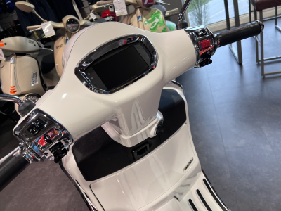 Vespa GTS Super Tech 125