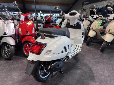 Vespa GTS Super Tech 125