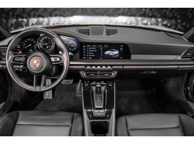 Porsche 992 Carrera Coupé PDK - DOLOMITE SILVER