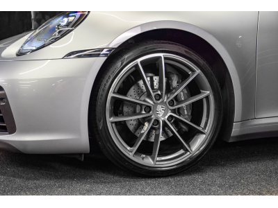 Porsche 992 Carrera Coupé PDK - DOLOMITE SILVER