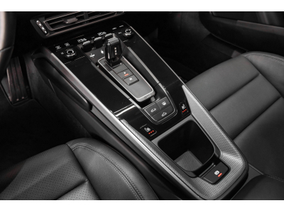 Porsche 992 Carrera Coupé PDK - DOLOMITE SILVER