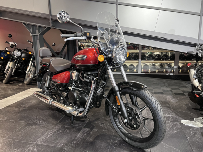 Royal Enfield Meteor 350 SUPERNOVA RED