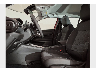 Jeep Avenger 1.2 E-Hybrid AT ALTITUDE