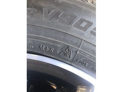 Jantes alu + Pneus hiver 17