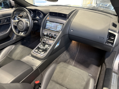 Jaguar F-Pace P300 RWD CABRIOLET / MERIDIAN /