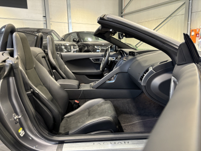 Jaguar F-Pace P300 RWD CABRIOLET / MERIDIAN /