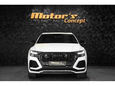 Audi RSQ8 V8