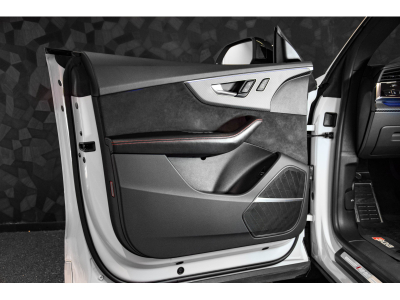 Audi RSQ8 V8