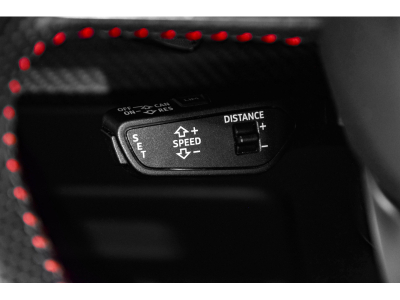 Audi RSQ8 V8