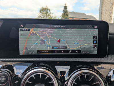 Mercedes-Benz A 180 A180 PACK AMG CARPLAY TOIT OUV PACK LIGHT