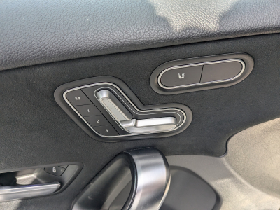 Mercedes-Benz A 180 A180 PACK AMG CARPLAY TOIT OUV PACK LIGHT