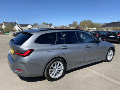 BMW 318 318d A G21 Touring Pano - ACC - Keyless- Harman Kardon - Head up Display
